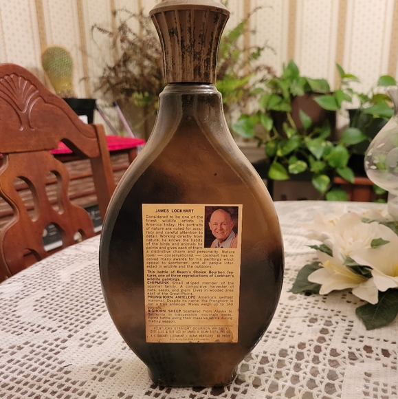 Vintage Jim Beam Wildlife Chipmunk Decanter (empty) - Picture 2 of 2